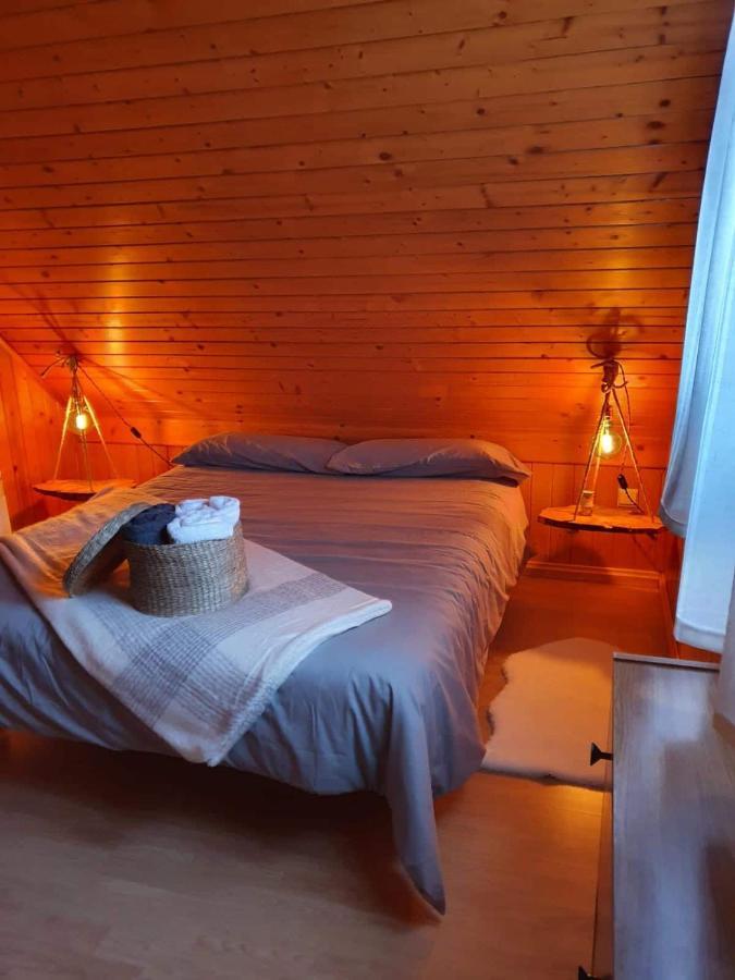 Cabana De Madera Especial Y Acogedora Cardenete Luaran gambar