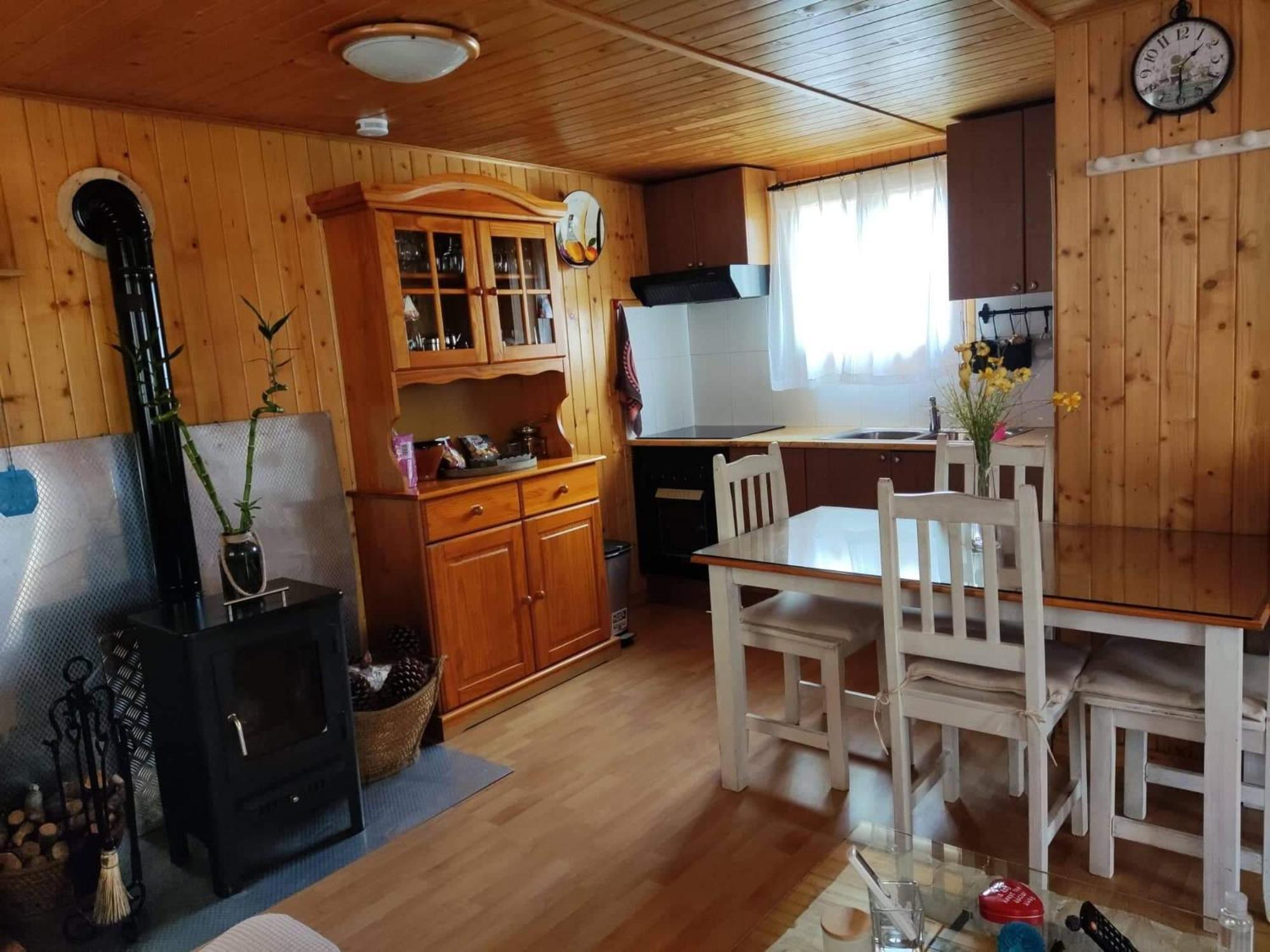 Cabana De Madera Especial Y Acogedora Cardenete Bilik gambar